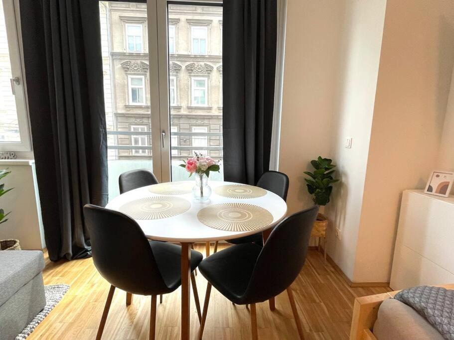 New I Stylish I Modern I Cozy Apartamento *